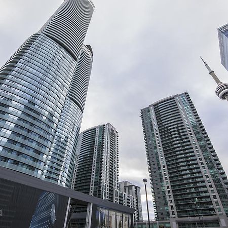 Royal Stays Condominiums - Upscale Downtown Suites Toronto Esterno foto