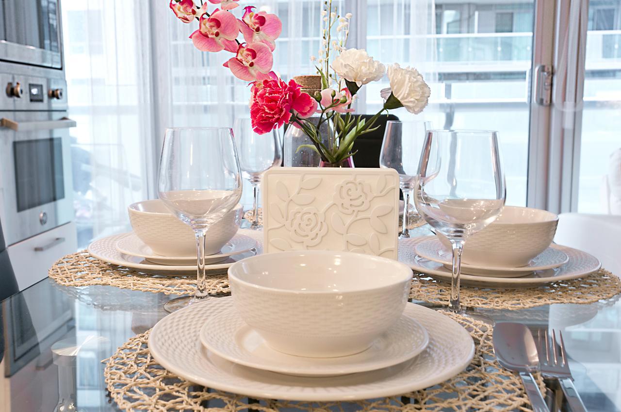 Royal Stays Condominiums - Upscale Downtown Suites Toronto Esterno foto