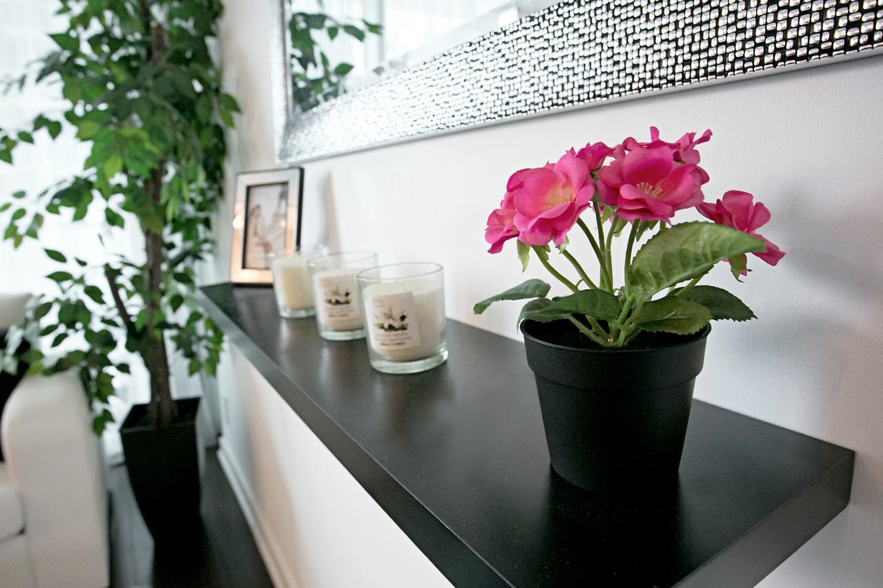 Royal Stays Condominiums - Upscale Downtown Suites Toronto Esterno foto