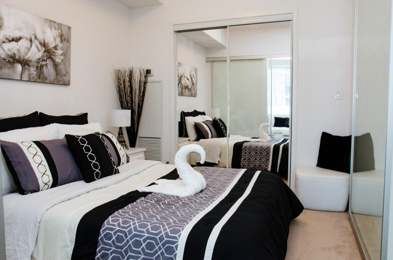 Royal Stays Condominiums - Upscale Downtown Suites Toronto Esterno foto
