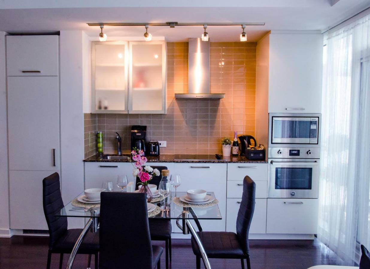 Royal Stays Condominiums - Upscale Downtown Suites Toronto Esterno foto