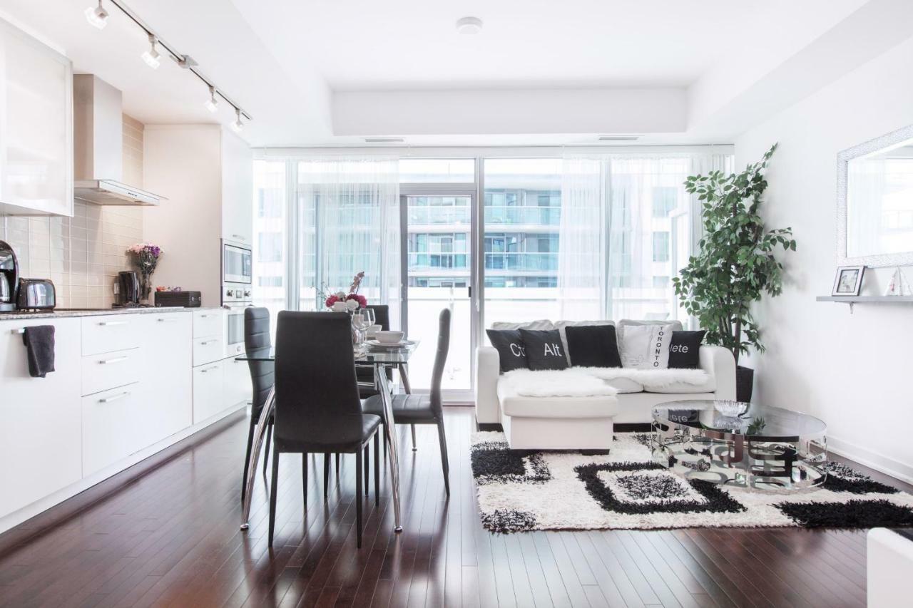 Royal Stays Condominiums - Upscale Downtown Suites Toronto Esterno foto