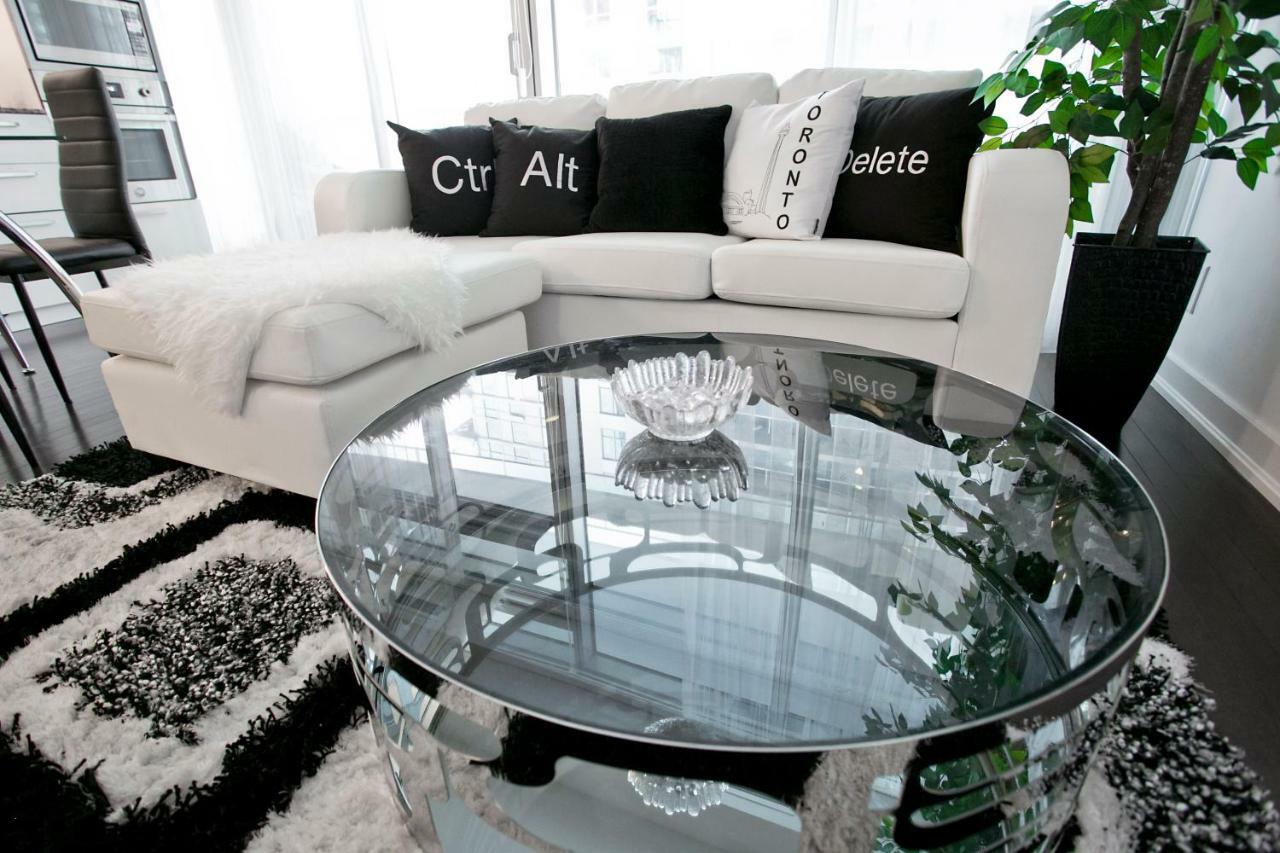 Royal Stays Condominiums - Upscale Downtown Suites Toronto Esterno foto